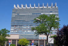 Kliniken für eine Lidstraffung