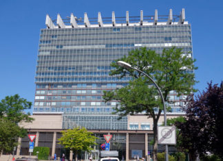 Kliniken für eine Lidstraffung