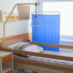 Ist Leukämie heilbar? Krankenhausbett, in dem AML Patienten liegen