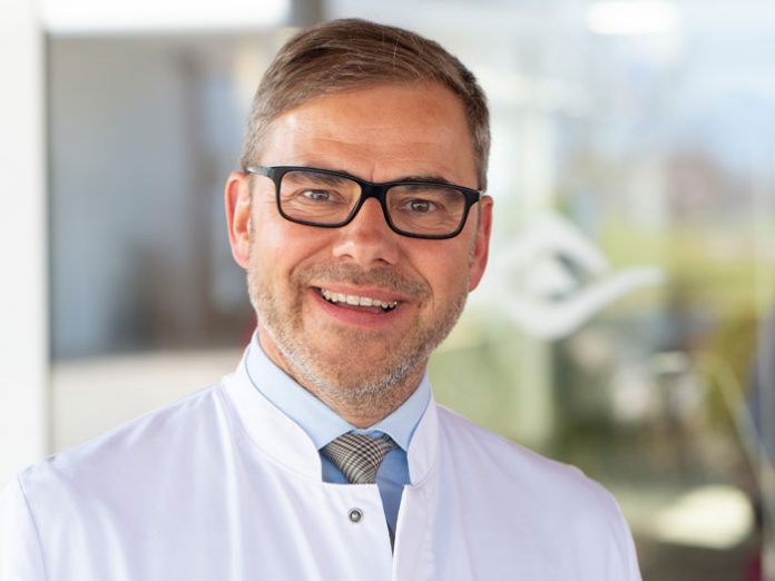neu_Young Prof. Dr. Peter Young