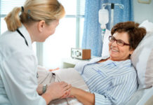 Künstliche Hüfte: Der OP-Tag Frau vor der Hüft-OP