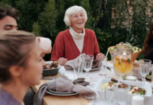 Leben mit einem künstlichen Kniegelenk: Ernährung, Bewegung, Schlaf Künstliches Kniegelenk