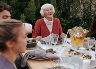 Leben mit einem künstlichen Kniegelenk: Ernährung, Bewegung, Schlaf Künstliches Kniegelenk