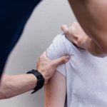 Schulter-OP: Wann ist eine Operation notwendig? Schmerzen in der Schulter