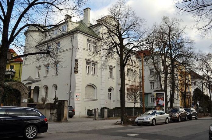 800px-Artemed_München-1 Artemed Klinik in München