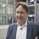 Welche Komplikationen kommen bei Knieprothesen-Operationen häufig vor?