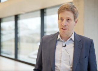 Spinalkanalstenose-OP: Mikrochirurgie oder Endoskopie?