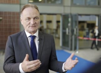 Ist nach der Knieprothesen-OP eine Reha notwendig?